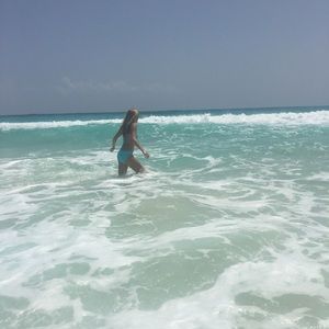 Meet your Posher, Whitney